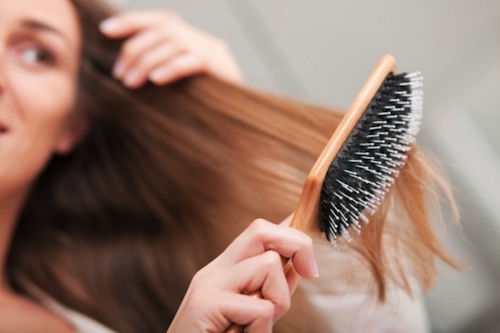 Tóc dài là biểu tượng vẻ đẹp và nữ tính. Với những cách giúp tóc dài nhanh mà hình ảnh này cung cấp sẽ giúp bạn có được mái tóc thật dài và đẹp như ý muốn.