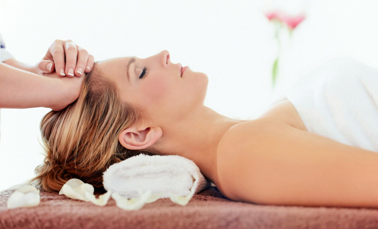 3. Massage da đầu thường xuyên 1