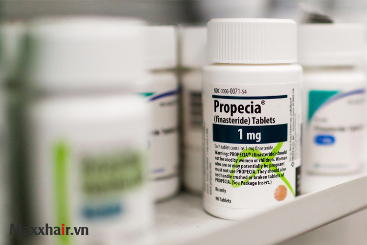 Sử dụng thuốc uống Finasteride (Propecia) 1