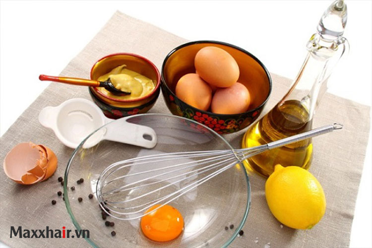 Dầu oliu kết hợp với chanh và lòng đỏ trứng gà 1