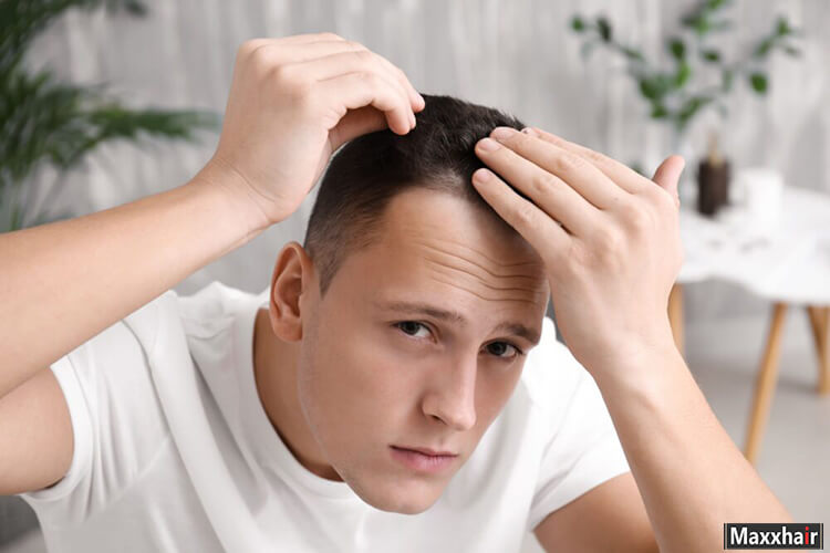 Căng thẳng lo âu khiến bạn hay có thói quen vuốt tóc nhiều